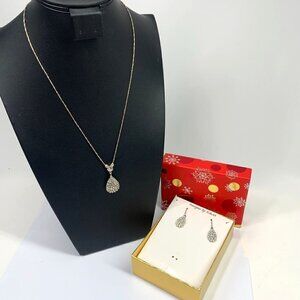 Designs By K&M Simulated Diamond Pendant Necklace & Earring Set 17"L NIOB